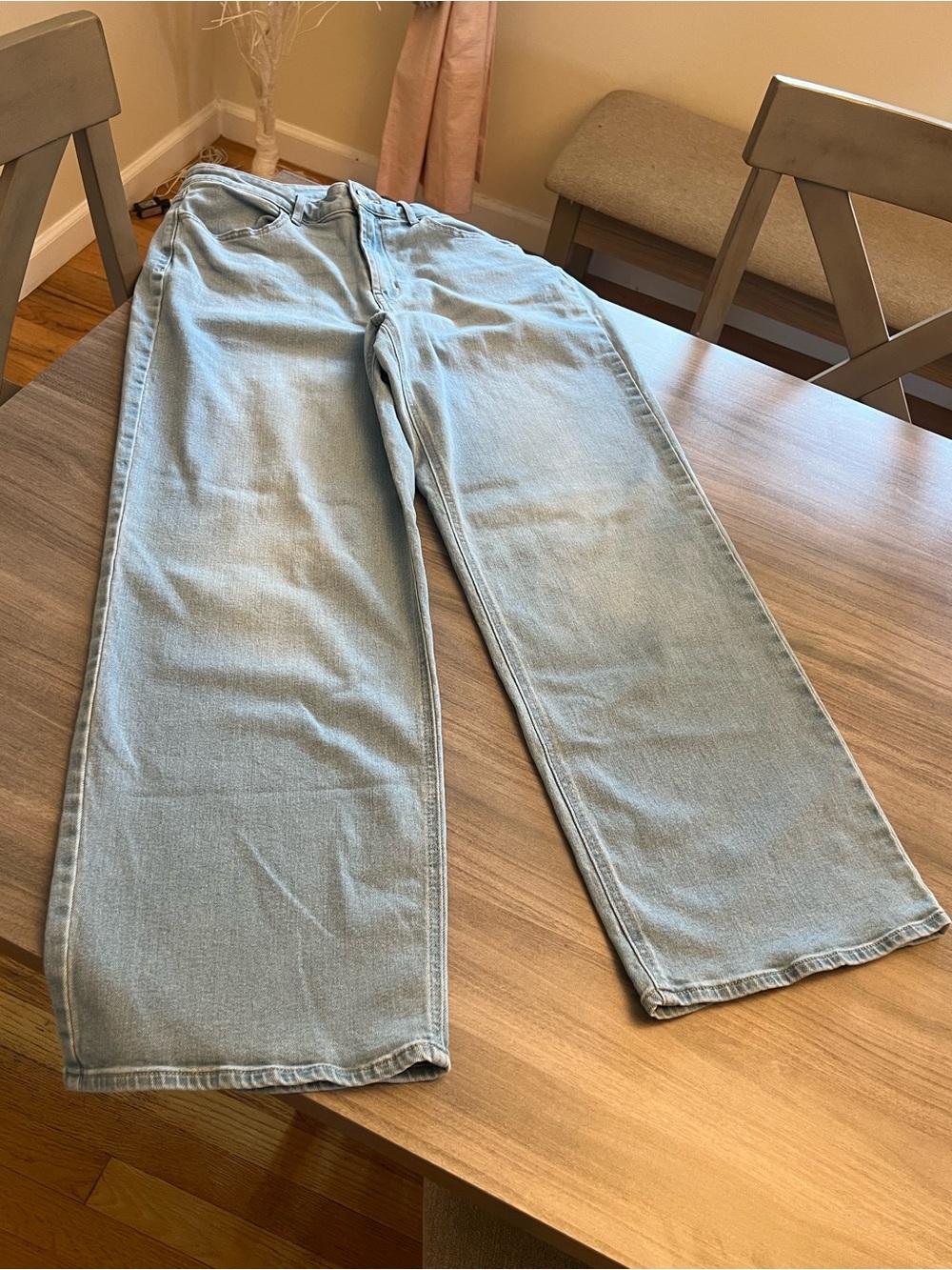 Old Navy High-Rise Wow Wide Leg Jeans - Light Blue - Picture 2 of 7